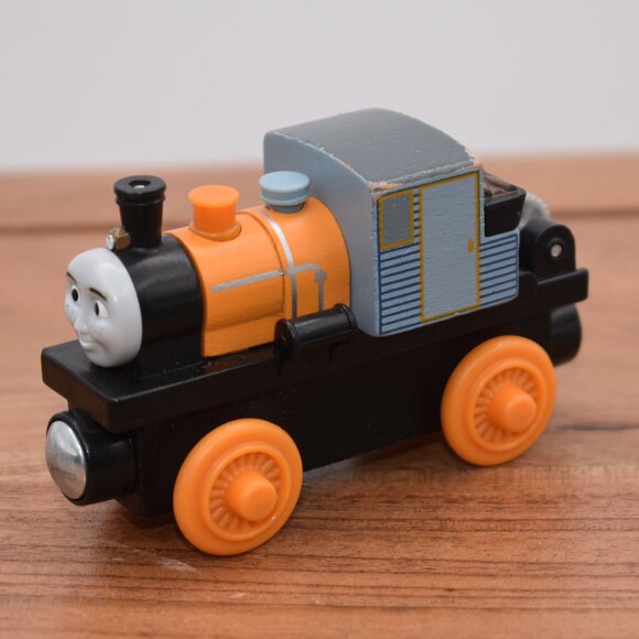 Dash Orange 2012 - Thomas & Friends Wooden Railway Train Engine Magnetic Y4384 - Picture 1 of 7
